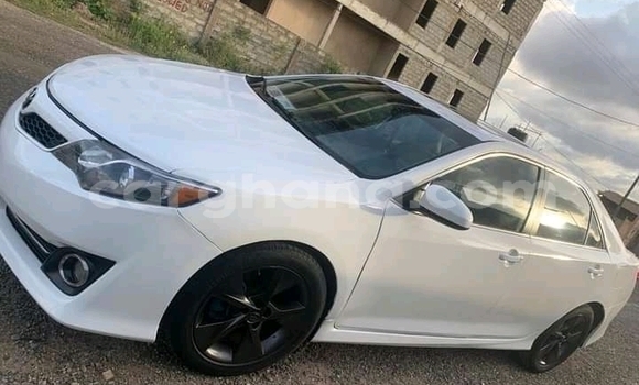 Buy Used Toyota Camry White Car in Accra in Greater Accra Buy Used Toyota Camry White Car in Accra in Greater Accra