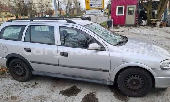 Ra Àlòkù Opel Astra Silver Ọkọ̀ in Accra ni Greater Accra Ra Àlòkù Opel Astra Silver Ọkọ̀ in Accra ni Greater Accra