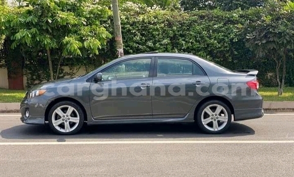 Ra Àlòkù Toyota Camry Silver Ọkọ̀ in Accra ni Greater Accra Ra Àlòkù Toyota Camry Silver Ọkọ̀ in Accra ni Greater Accra
