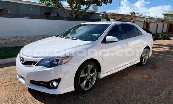 Ra Àlòkù Toyota Corolla funfun Ọkọ̀ in Accra ni Greater Accra Ra Àlòkù Toyota Corolla funfun Ọkọ̀ in Accra ni Greater Accra