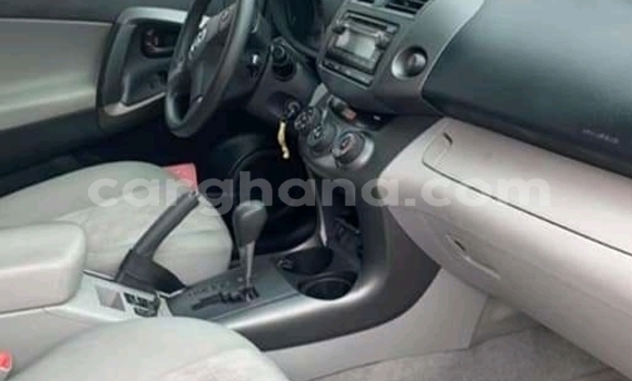 Ra Àlòkù Toyota RAV4 Red Ọkọ̀ in Accra ni Greater Accra Ra Àlòkù Toyota RAV4 Red Ọkọ̀ in Accra ni Greater Accra