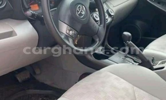 Ra Àlòkù Toyota RAV4 Red Ọkọ̀ in Accra ni Greater Accra Ra Àlòkù Toyota RAV4 Red Ọkọ̀ in Accra ni Greater Accra