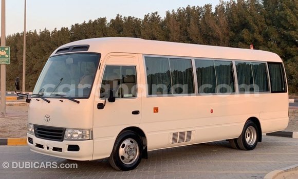 Ra Imported Toyota Coaster funfun Ọkọ̀ in Import - Dubai ni Ashanti Ra Imported Toyota Coaster funfun Ọkọ̀ in Import - Dubai ni Ashanti