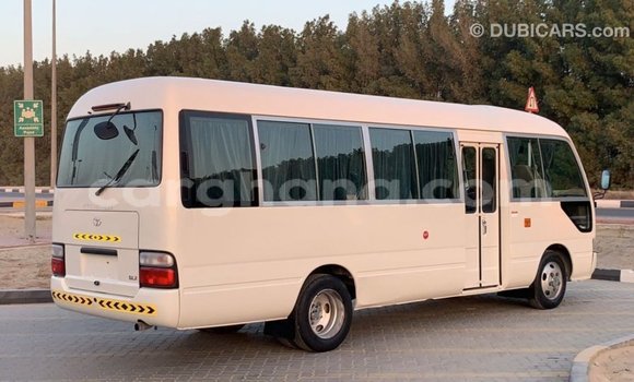 Ra Imported Toyota Coaster funfun Ọkọ̀ in Import - Dubai ni Ashanti Ra Imported Toyota Coaster funfun Ọkọ̀ in Import - Dubai ni Ashanti