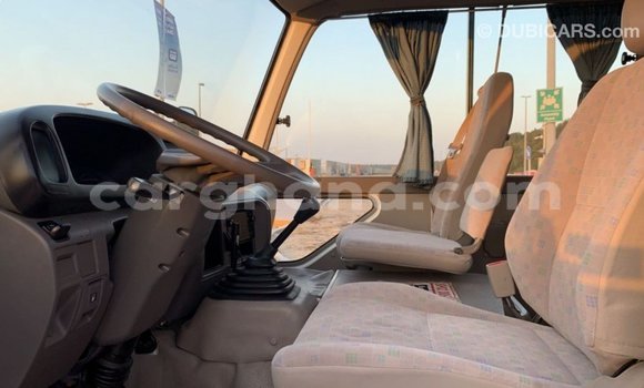 Ra Imported Toyota Coaster funfun Ọkọ̀ in Import - Dubai ni Ashanti Ra Imported Toyota Coaster funfun Ọkọ̀ in Import - Dubai ni Ashanti