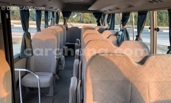 Ra Imported Toyota Coaster funfun Ọkọ̀ in Import - Dubai ni Ashanti Ra Imported Toyota Coaster funfun Ọkọ̀ in Import - Dubai ni Ashanti