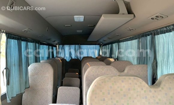 Ra Imported Toyota Coaster funfun Ọkọ̀ in Import - Dubai ni Ashanti Ra Imported Toyota Coaster funfun Ọkọ̀ in Import - Dubai ni Ashanti