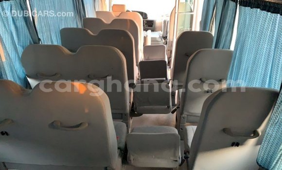 Ra Imported Toyota Coaster funfun Ọkọ̀ in Import - Dubai ni Ashanti Ra Imported Toyota Coaster funfun Ọkọ̀ in Import - Dubai ni Ashanti