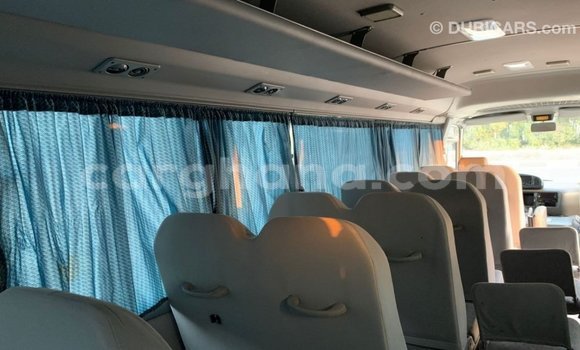 Ra Imported Toyota Coaster funfun Ọkọ̀ in Import - Dubai ni Ashanti Ra Imported Toyota Coaster funfun Ọkọ̀ in Import - Dubai ni Ashanti