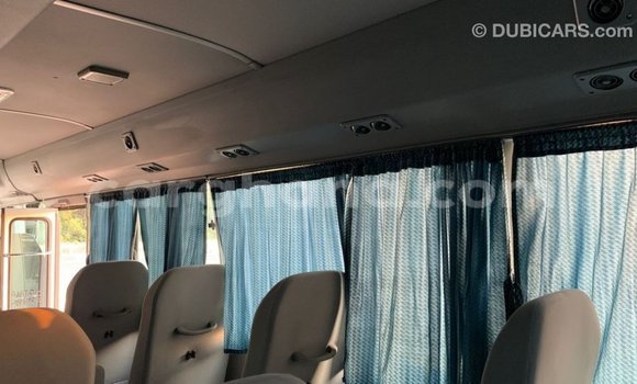Ra Imported Toyota Coaster funfun Ọkọ̀ in Import - Dubai ni Ashanti Ra Imported Toyota Coaster funfun Ọkọ̀ in Import - Dubai ni Ashanti