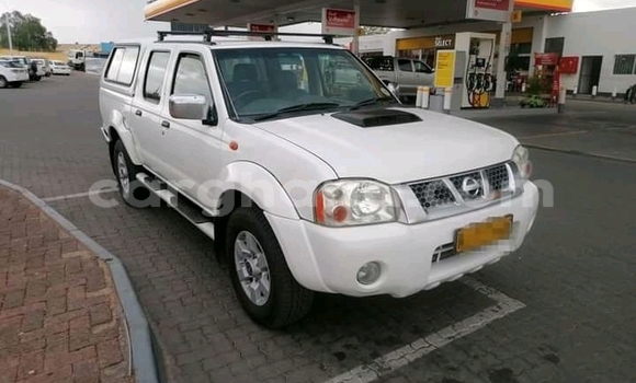 Sayi Na hannu Nissan Hardbody White Mota in Accra a Greater Accra Sayi Na hannu Nissan Hardbody White Mota in Accra a Greater Accra