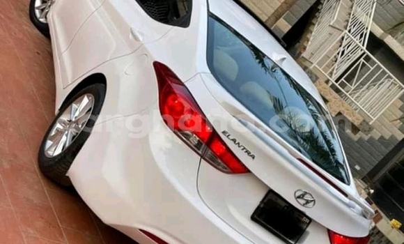 Buy Used Hyundai Elantra White Car in Accra in Greater Accra Buy Used Hyundai Elantra White Car in Accra in Greater Accra