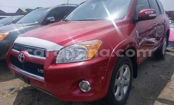 Ra Àlòkù Toyota RAV4 Red Ọkọ̀ in Accra ni Greater Accra
