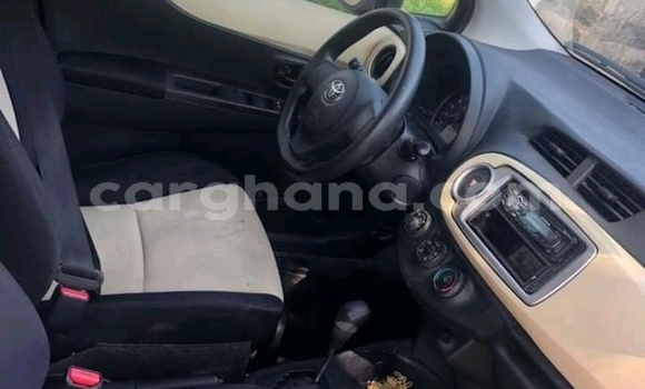 Sayi Na hannu Toyota Vitz Red Mota in Accra a Greater Accra Sayi Na hannu Toyota Vitz Red Mota in Accra a Greater Accra