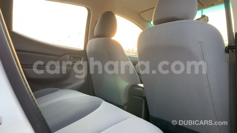 Big with watermark mitsubishi l200 ashanti import dubai 38260