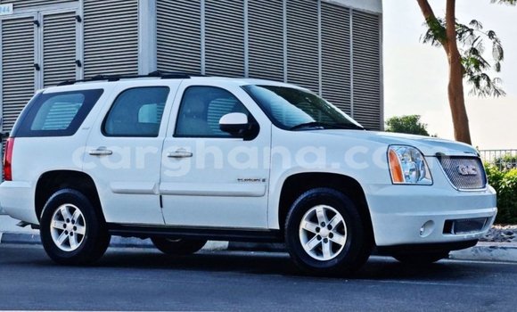 Sayi Imported GMC Yukon White Mota in Import - Dubai a Ashanti Sayi Imported GMC Yukon White Mota in Import - Dubai a Ashanti