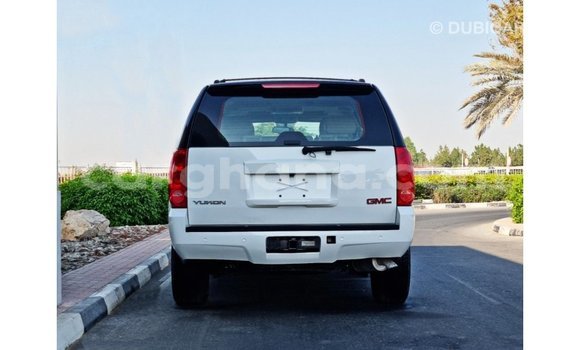 Sayi Imported GMC Yukon White Mota in Import - Dubai a Ashanti Sayi Imported GMC Yukon White Mota in Import - Dubai a Ashanti