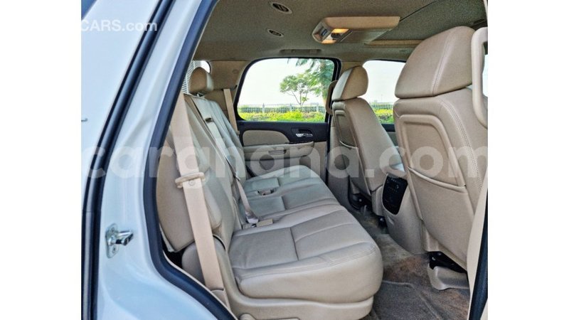 Big with watermark gmc yukon ashanti import dubai 38262