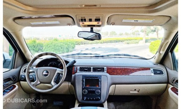 Sayi Imported GMC Yukon White Mota in Import - Dubai a Ashanti Sayi Imported GMC Yukon White Mota in Import - Dubai a Ashanti