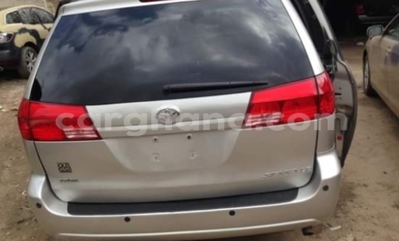 Buy Used Toyota Sienna Silver Car in Sekondi–Takoradi Metropolitan in Western
