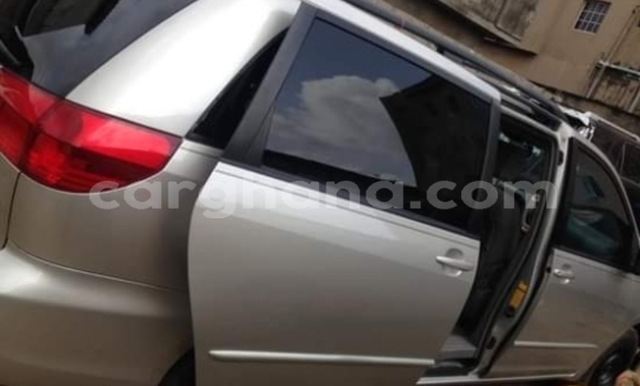 Buy Used Toyota Sienna Silver Car in Sekondi–Takoradi Metropolitan in Western Buy Used Toyota Sienna Silver Car in Sekondi–Takoradi Metropolitan in Western