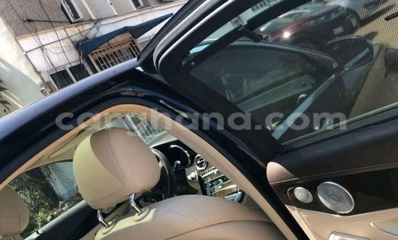 Buy Used Mercedes‒Benz 300CD Other Car in Accra in Greater Accra Buy Used Mercedes‒Benz 300CD Other Car in Accra in Greater Accra