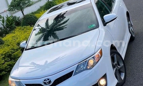 Buy Used Toyota Camry White Car in Accra in Greater Accra Buy Used Toyota Camry White Car in Accra in Greater Accra