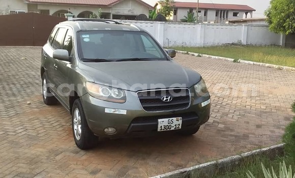 Buy Used Hyundai Santa Fe Green Car in Accra in Greater Accra