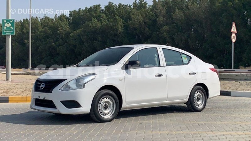 Big with watermark nissan sunny ashanti import dubai 38324