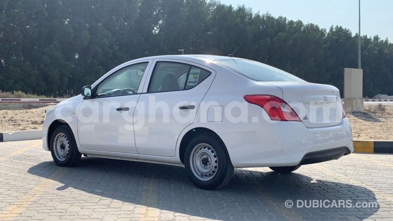 Big with watermark nissan sunny ashanti import dubai 38324