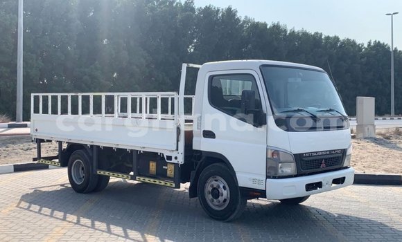 Buy Import Mitsubishi Carisma White Car in Import - Dubai in Ashanti Buy Import Mitsubishi Carisma White Car in Import - Dubai in Ashanti