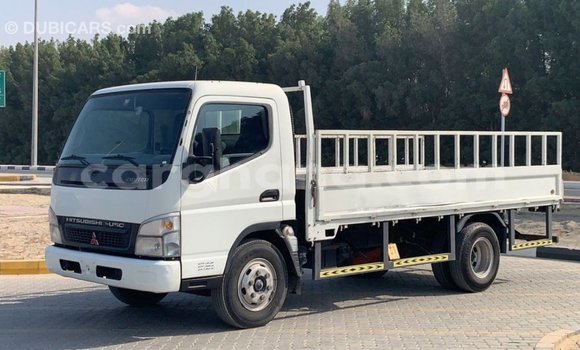 Buy Import Mitsubishi Carisma White Car in Import - Dubai in Ashanti Buy Import Mitsubishi Carisma White Car in Import - Dubai in Ashanti