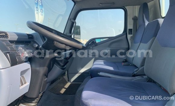 Buy Import Mitsubishi Carisma White Car in Import - Dubai in Ashanti Buy Import Mitsubishi Carisma White Car in Import - Dubai in Ashanti