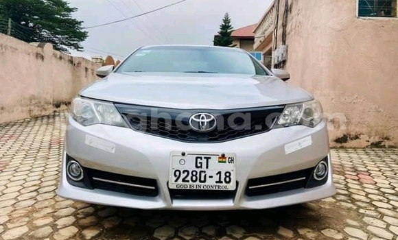 Buy Used Toyota Camry Silver Car in Accra in Greater Accra