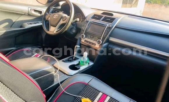 Ra Àlòkù Toyota Camry Silver Ọkọ̀ in Accra ni Greater Accra Ra Àlòkù Toyota Camry Silver Ọkọ̀ in Accra ni Greater Accra