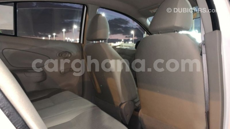 Big with watermark nissan sunny ashanti import dubai 38384