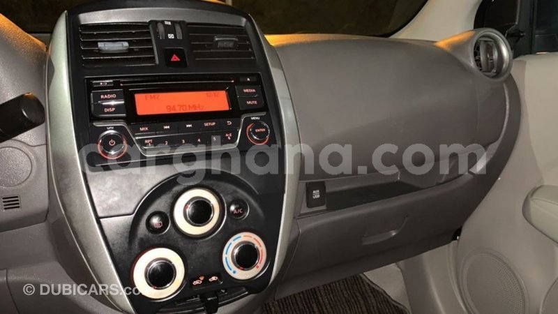 Big with watermark nissan sunny ashanti import dubai 38384