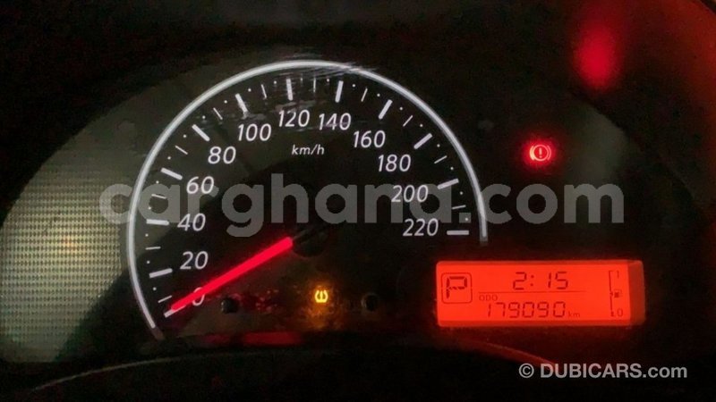 Big with watermark nissan sunny ashanti import dubai 38384