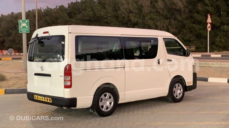 Big with watermark toyota hiace ashanti import dubai 38386