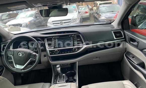 Buy Used Toyota Highlander Blue Car in Sekondi–Takoradi Metropolitan in Western Buy Used Toyota Highlander Blue Car in Sekondi–Takoradi Metropolitan in Western