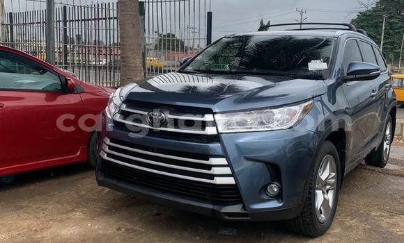Buy Used Toyota Highlander Blue Car in Sekondi–Takoradi Metropolitan in Western Buy Used Toyota Highlander Blue Car in Sekondi–Takoradi Metropolitan in Western