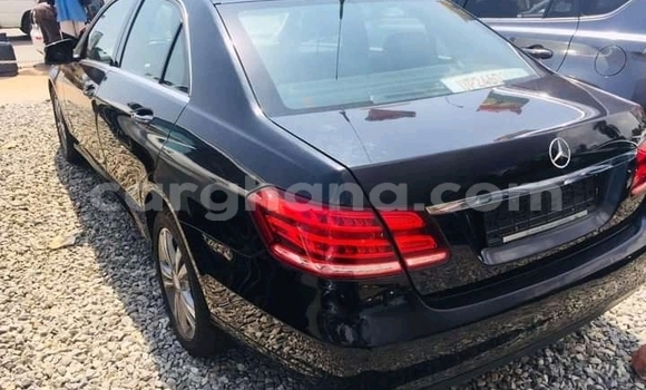 Sayi Na hannu Mercedes-Benz C250 coupe Black Mota in Accra a Greater Accra Sayi Na hannu Mercedes-Benz C250 coupe Black Mota in Accra a Greater Accra