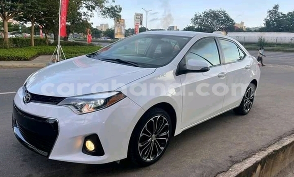 Buy Used Toyota Corolla White Car in Accra in Greater Accra