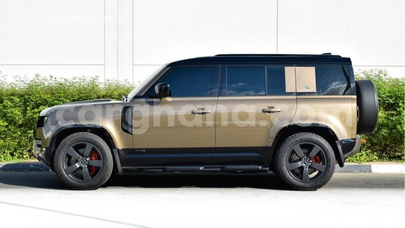 Big with watermark land rover defender ashanti import dubai 38427