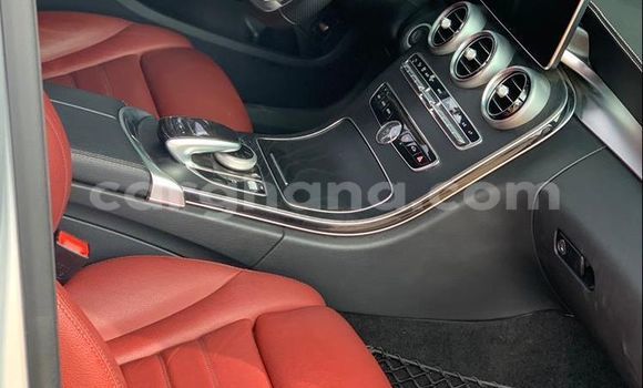 Sayi Na hannu Mercedes‒Benz 300–Series White Mota in Accra a Greater Accra Sayi Na hannu Mercedes‒Benz 300–Series White Mota in Accra a Greater Accra