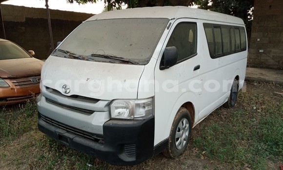 Buy Used Toyota Hiace White Car in Sekondi–Takoradi Metropolitan in Western Buy Used Toyota Hiace White Car in Sekondi–Takoradi Metropolitan in Western