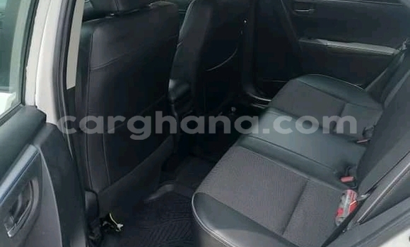 Sayi Na hannu Toyota Corolla White Mota in Accra a Greater Accra Sayi Na hannu Toyota Corolla White Mota in Accra a Greater Accra