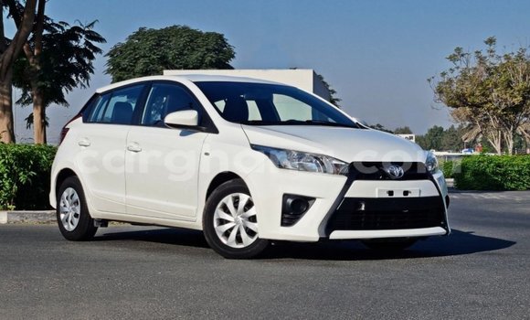 Ra Imported Toyota Yaris funfun Ọkọ̀ in Import - Dubai ni Ashanti Ra Imported Toyota Yaris funfun Ọkọ̀ in Import - Dubai ni Ashanti