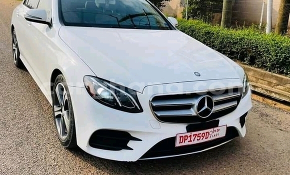 Buy Used Mercedes‒Benz 300–Series White Car in Accra in Greater Accra