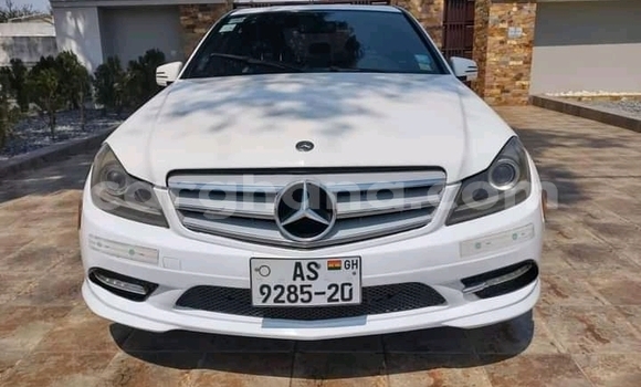 Buy Used Mercedes‒Benz 300CD White Car in Accra in Greater Accra